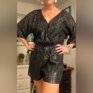 NWT BB Dakota Sequined Black & Gold Romper Sz. Large